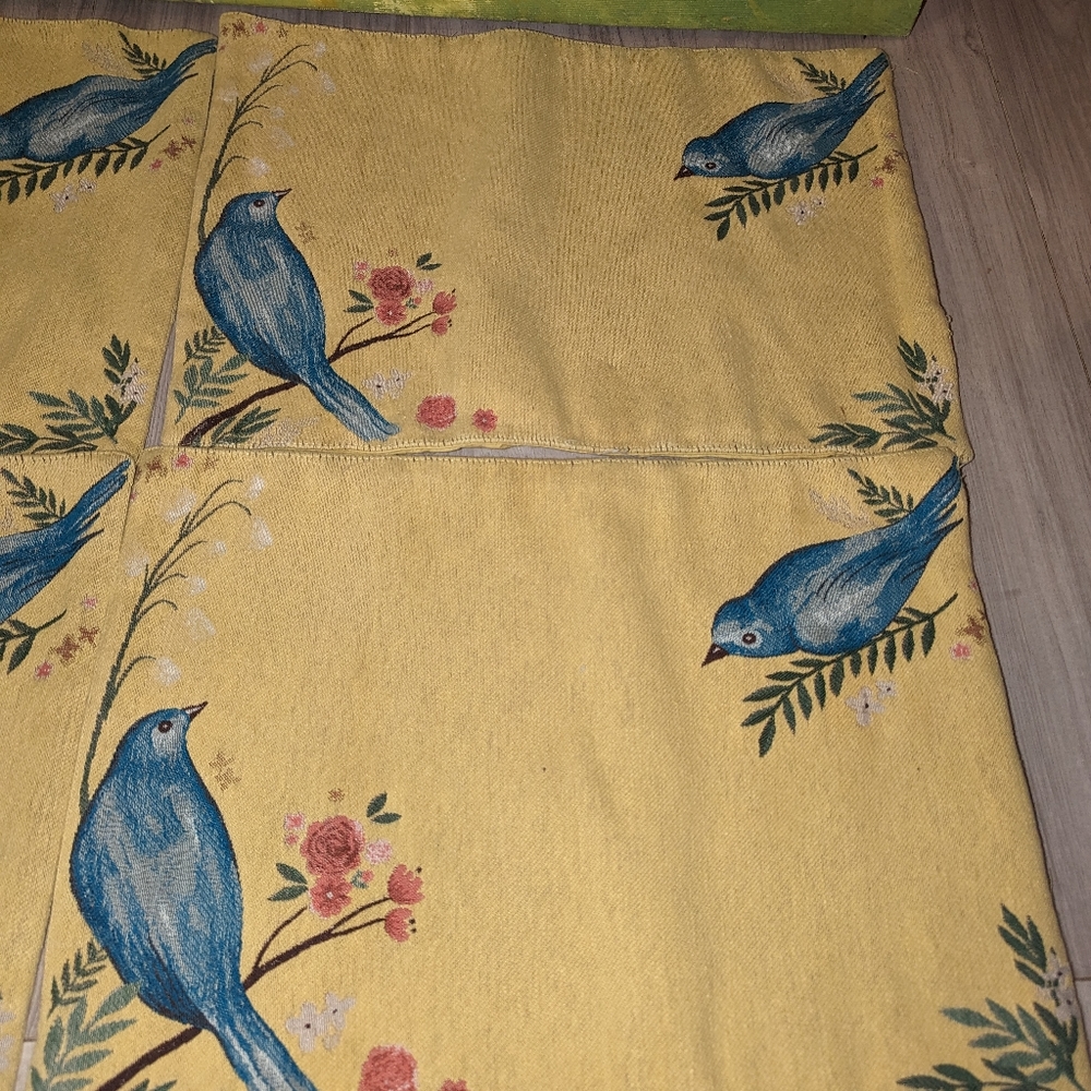 Beautiful four piece bluebird place mats vintage - Picture 3 of 3